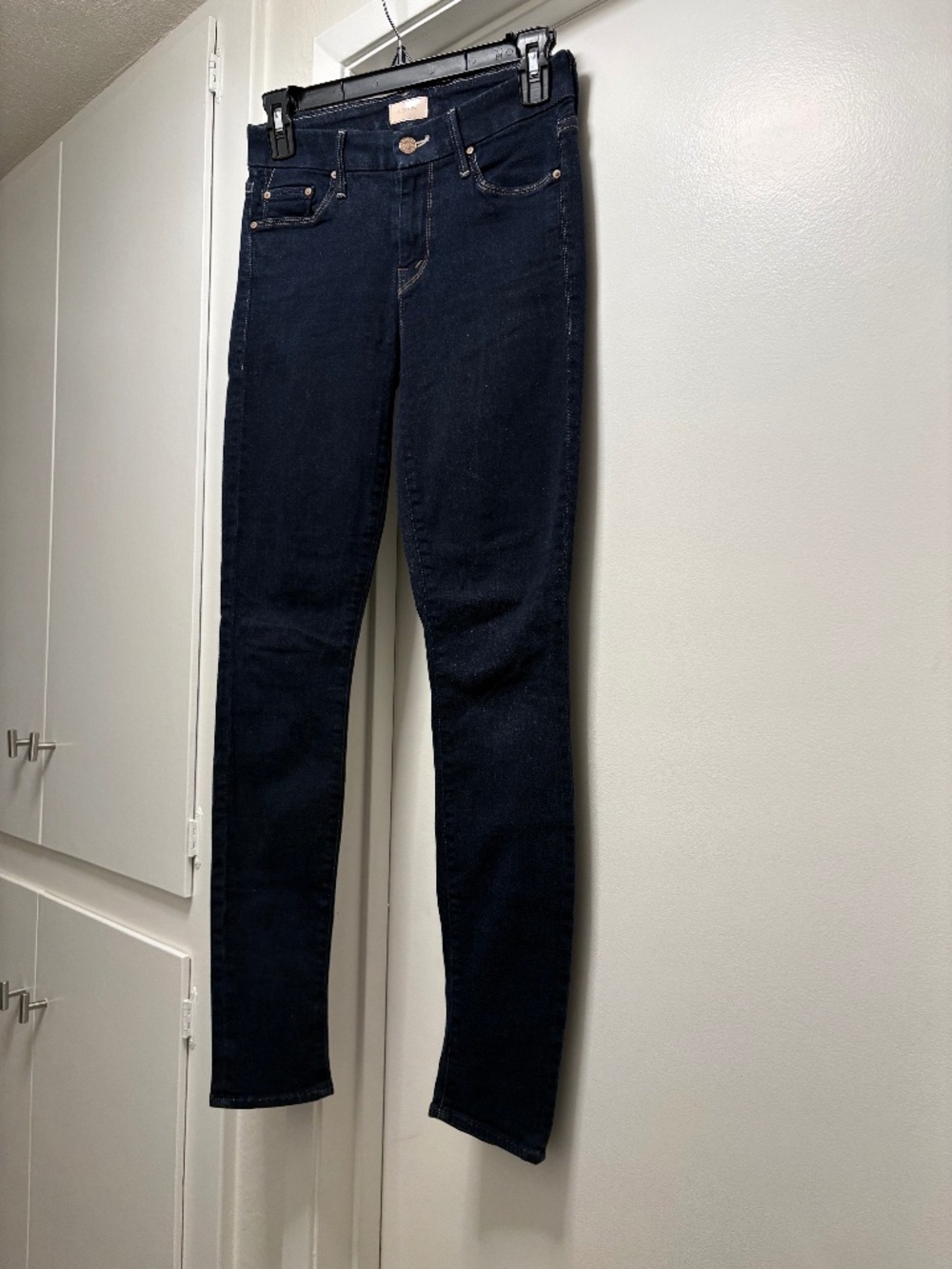 Mother “The Looker” skinny jeans - like new - size 25